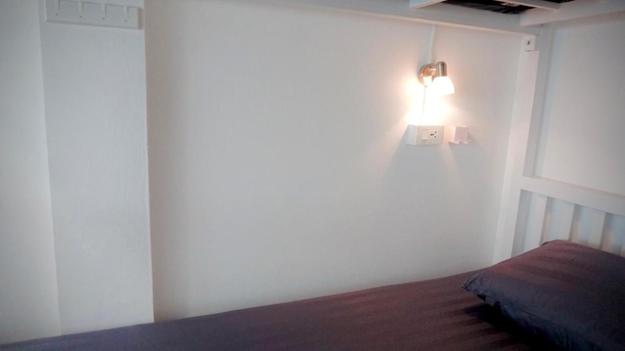 Room Story Hostel Phra Nakhon Si Ayutthaya Buitenkant foto