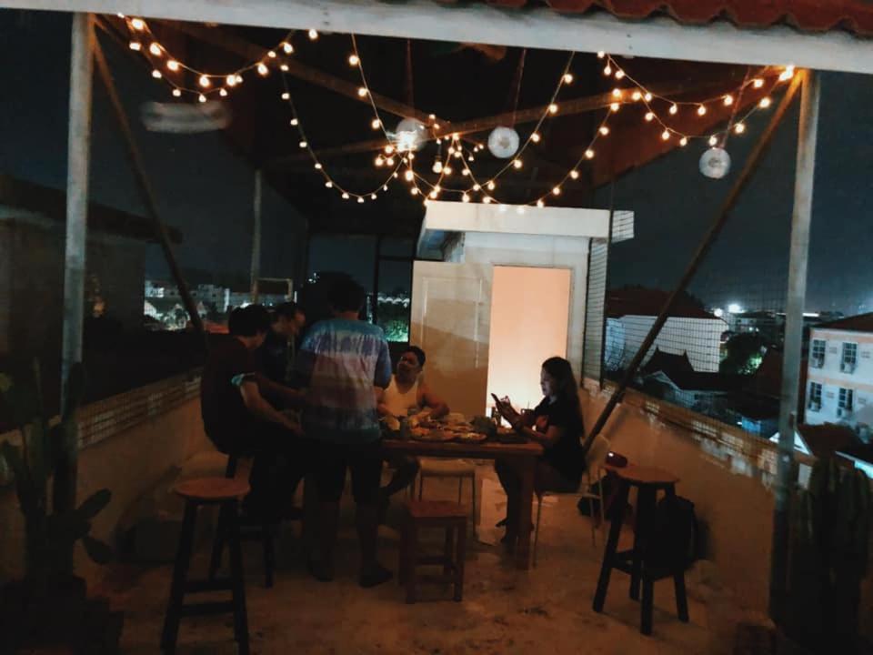 Room Story Hostel Phra Nakhon Si Ayutthaya Buitenkant foto