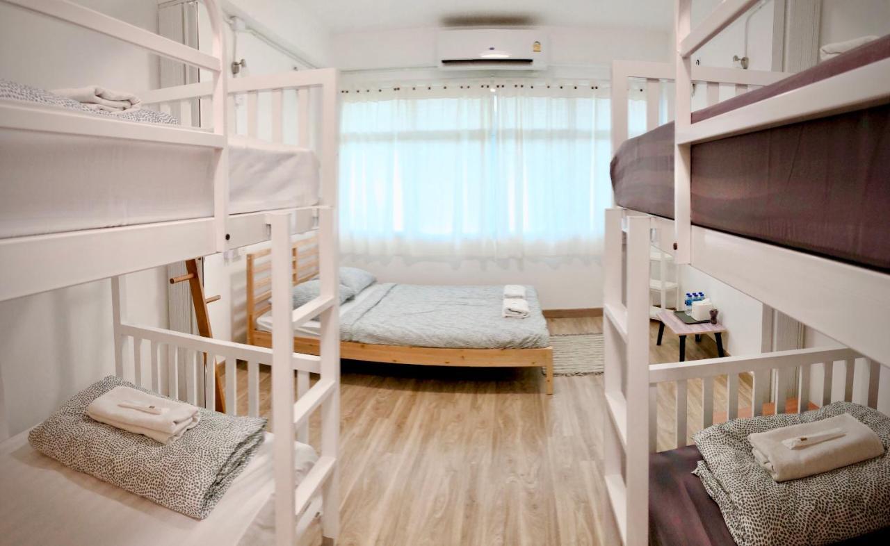 Room Story Hostel Phra Nakhon Si Ayutthaya Buitenkant foto